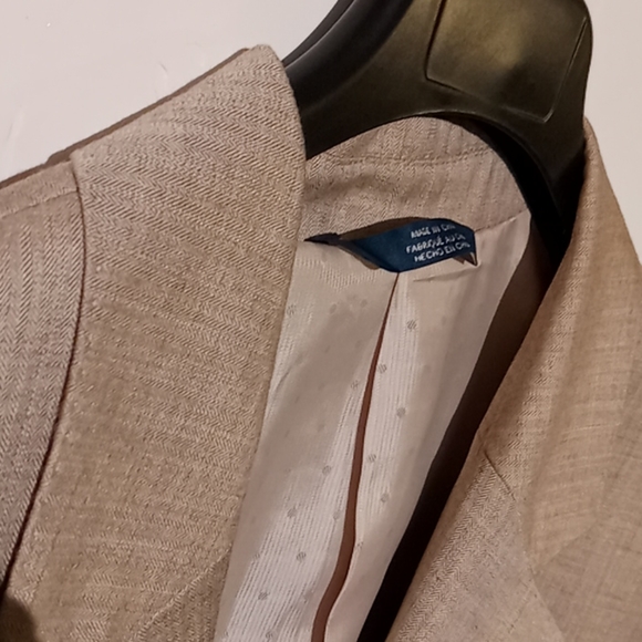 Coat - Picture 3 of 4